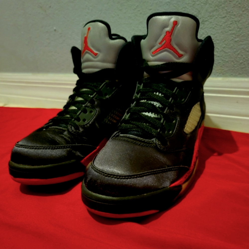 Air Jordan Satin Bred